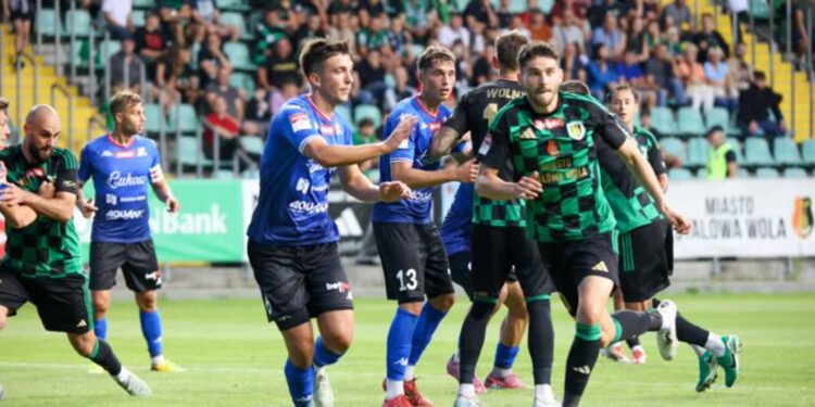 Stal Stalowa Wola rozgromiła Podbeskidzie