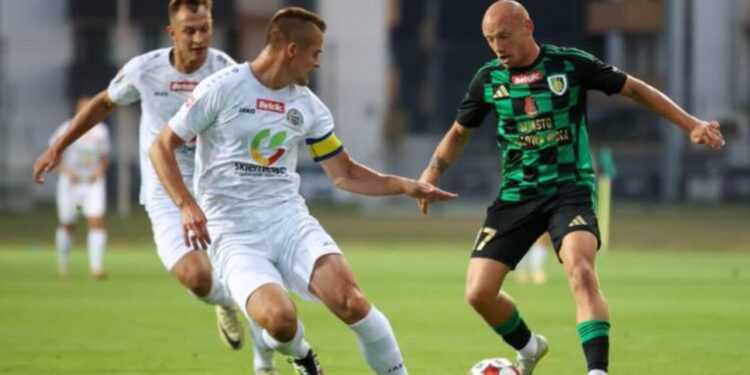 Stal Stalowa Wola zremisowała z Unią Skierniewice