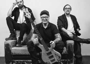 Stalowa Wola: Dziś ostatnie granie przy fontannie z Wojtkiem Pilichowskim i Gloria Artis