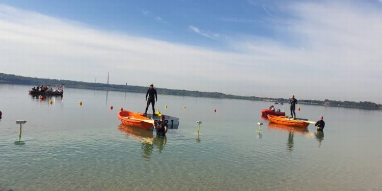 Tarnobrzeg: Strażacy-nurkowie rywalizują nad Jeziorem Tarnobrzeskim