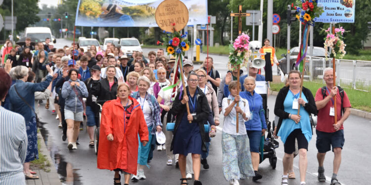 Stalowa Wola: Wyruszyła piesza pielgrzymka do Częstochowy