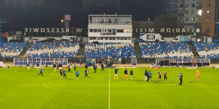 Mielec:Przegrana Stali Mielec, odejście trenera