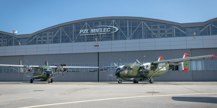 Mielec: PZL Mielec dostarczył dwa samoloty M28 STOL dla Sił Zbrojnych Nepalu