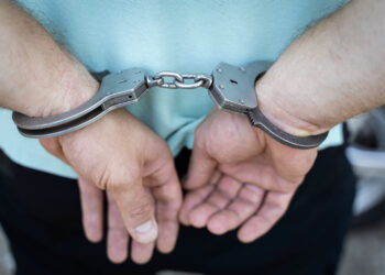 Region: Zatrzymano poszukiwanych za hodowlę konopi i przestępstwa drogowe