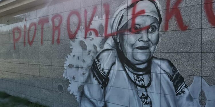 Tarnobrzeg: Zniszczono mural przedstawiający słynną Lasowiaczkę. Malowidło powstanie ponownie