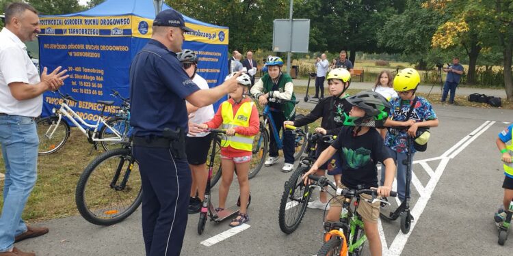 Tarnobrzeg: „Bezpieczny powrót do szkoły” – akcja WORD nad Wisłą. Pod lupą hulajnogi elektryczne