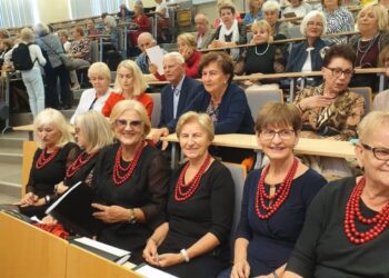Tarnobrzeg: Nowy rok akademicki Uniwersytetu III Wieku rozpoczęty [zdjęcia]