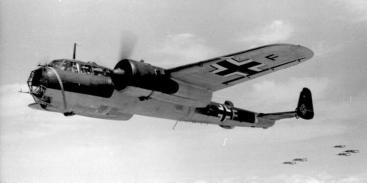 Nowa Dęba. 86 lat temu zbombardowano Chmielów