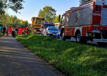 Wola Rzeczycka: Policja wyjaśnia okoliczności tragicznego wypadku motocyklisty – zderzył się z kombajnem