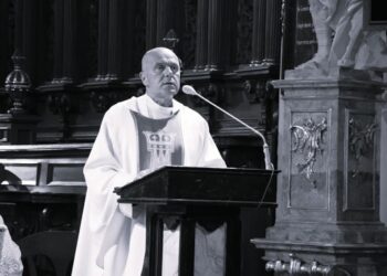 Sandomierz: Zmarł ks. kan. Stanisław Chmielewski, proboszcz parafii pw. Podwyższenia Krzyża Świętego