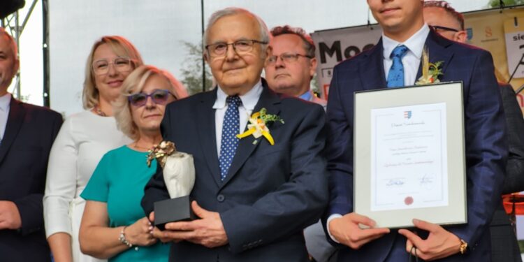 Sandomierz. Lekarz, wynalazca „Zasłużonym dla Powiatu Sandomierskiego”