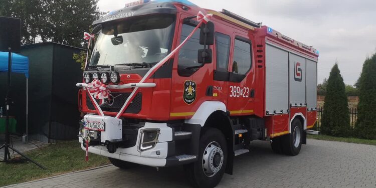 Gorzyce. OSP Furmany z nowym samochodem