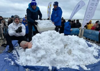 Tarnobrzeg. Łukasz Szpunar z 4 rekordem Guinnessa