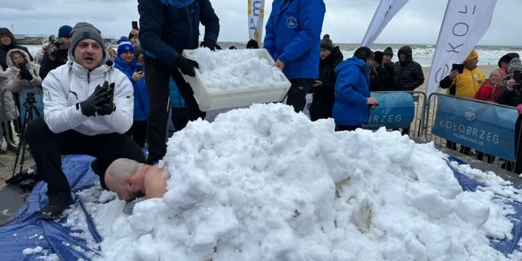 Tarnobrzeg. Łukasz Szpunar z 4 rekordem Guinnessa