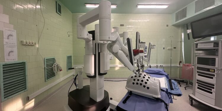 Sandomierz: Robot chirurgiczny Da Vinci jest już w szpitalu