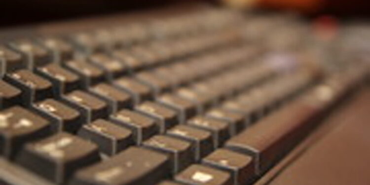 Ostrowiec Świętokrzyski: 52-latka oszukana metodą „na lajki” straciła blisko 20 tysięcy złotych