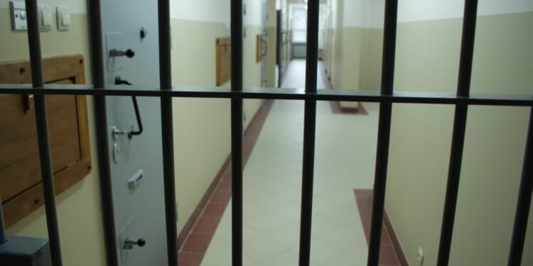 Mielec: Zawodowy strażak aresztowany