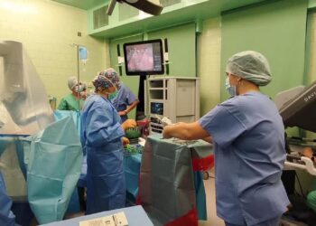 Sandomierz: Pierwsze operacje z  wykorzystaniem robota da Vinci u pacjentek z rozpoznanym rakiem trzonu macicy