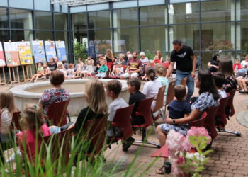 Stalowa Wola: Patio – zielona oaza w MBP