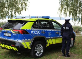 Tarnobrzeg: Policjanci z nową Toyotą RAV4