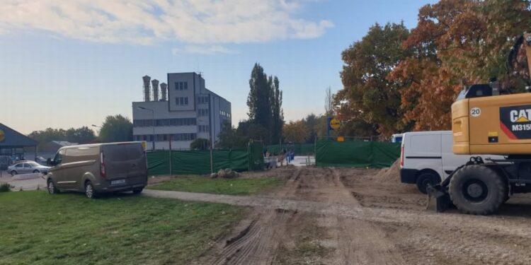Tarnobrzeg: Nowa inwestycja przed sklepem Lidl