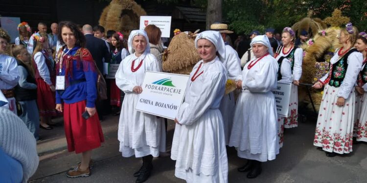 Bojanów: Na dożynkach polskich promowali bojanowski miód