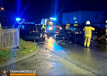 Wydrza: 5 osób rannych w wieczornym wypadku