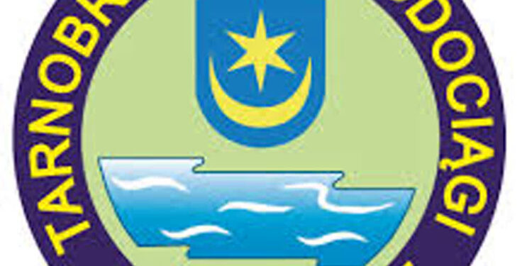 Tarnobrzeg: Trwa usuwanie awarii na sieci wodociągowej w ul. Kościuszki