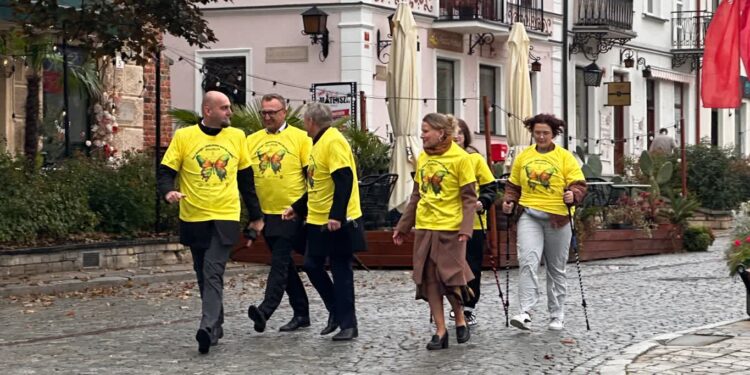 Sandomierz: „Moc dialogu – MindRUN – Masz prawo czuć się dobrze”.