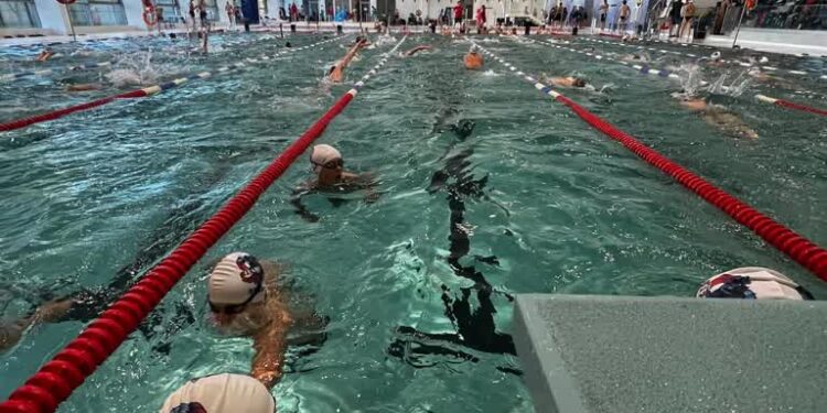 Mielec: Otwarte mistrzostwa Mielca w pływackich sprintach