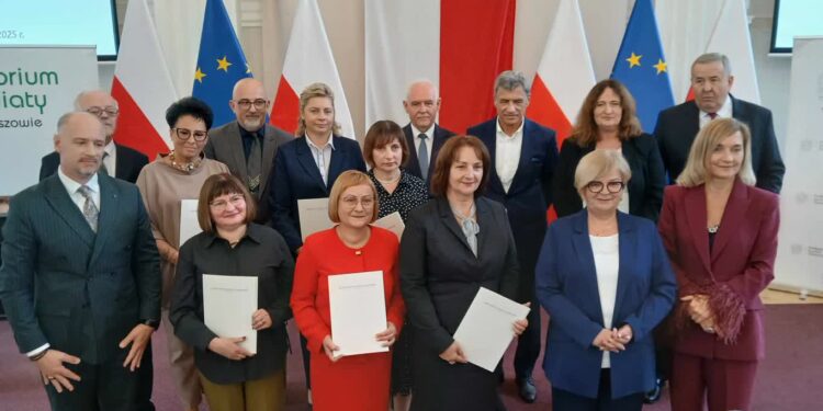 Tarnobrzeg: Nauczycielka z „Rolnika” nagrodzona przez MEN