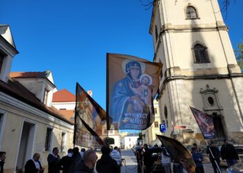 Sandomierz: Wojownicy, którzy walczą modlitwą różańcową
