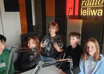 O radiu: Tosia, Cezary, Michał, Lena i Szymon