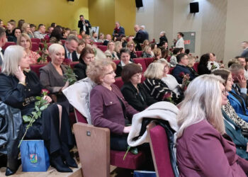 Nisko: Dziękowali nauczycielom i gratulowali prymusom – za nami Dzień Edukacji Narodowej