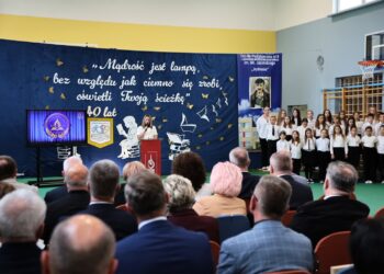 Mielec: Szkoła Podstawowa Nr 9 z Oddziałami Mistrzostwa Sportowego w Mielcu ma już 40 lat