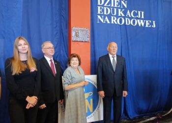 Stalowa Wola: Olimpijczyk Marek Karbarz ma swoją tablicę w LO i tytuł Ambasadora Stalowej Woli