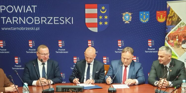 Powiat tarnobrzeski: Samorządowe partnerstwo ponad granicami województw