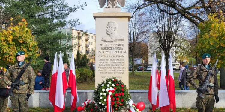 Nowa Dęba. Patriotycznie i na sportowo. Obchody Narodowego Święta Niepodległości