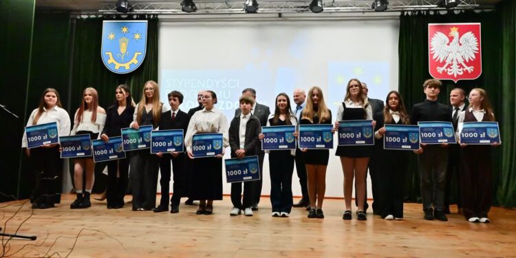 Gorzyce. Wręczyli stypenida młodym zdolnym