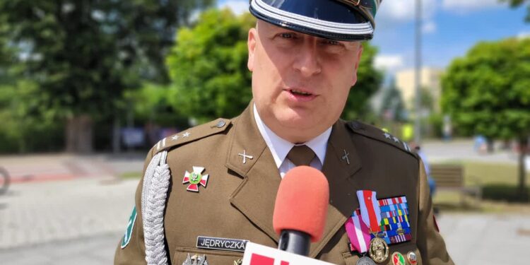 Nowa Dęba: Pułkownik Paweł Jędryczka został komendantem Centrum Szkolenia Wojsk Rakietowych i Artylerii