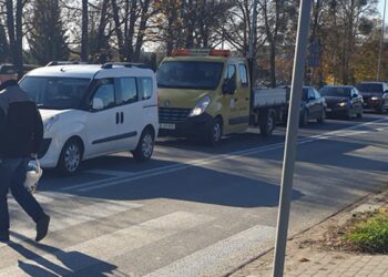 Tarnobrzeg, powiat tarnobrzeski: Wszystkich Świętych na drogach – więcej patroli i utrudnienia przy cmentarzach