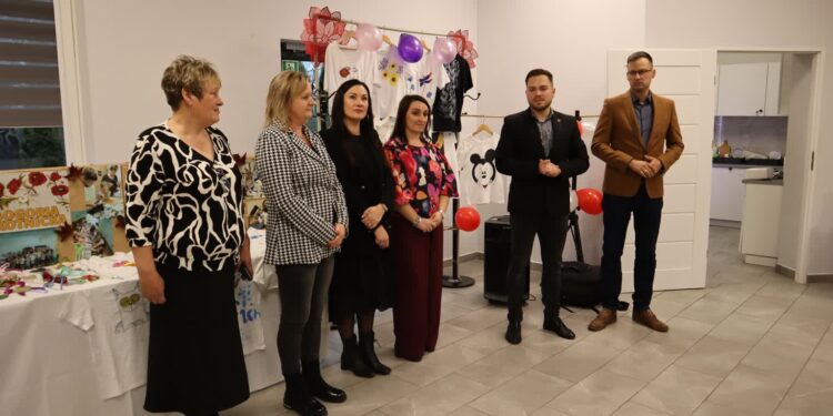 Samborzec: „Kreatywne, genialne, wspaniałe – Gospodynie nowo malowane”