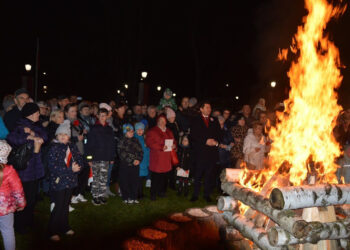 Stalowa Wola: Świętowali Niepodległość na Rynku w Rozwadowie