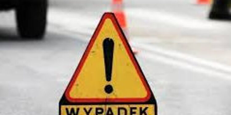 Stalowa Wola; Czołowe zderzenie na obwodnicy – są ranni – droga zablokowana