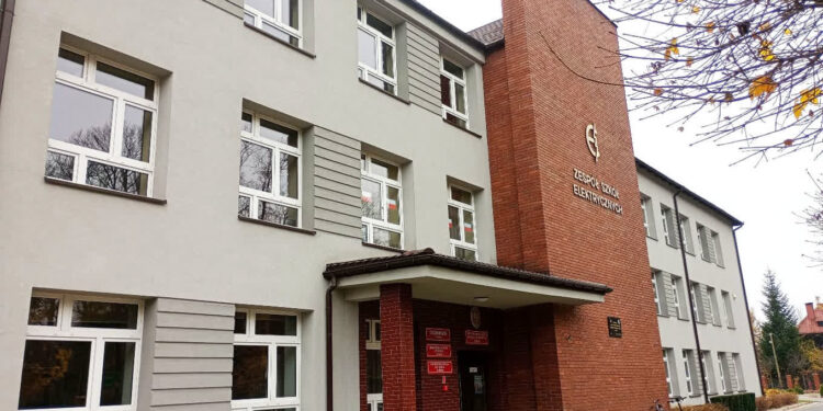 Nisko: Młodzież z RCEZ debatowała nad udziałem młodych ludzi w wyborach