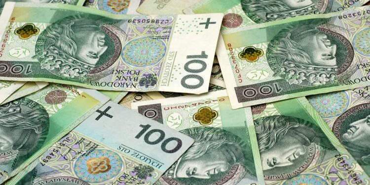 Dębica: Podszył się pod policjanta i wyłudził 45 tyięcy złotych