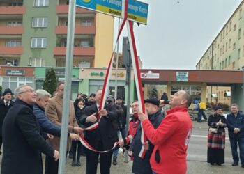 Tarnobrzeg: Uroczyste odsłonięcie skweru PCK