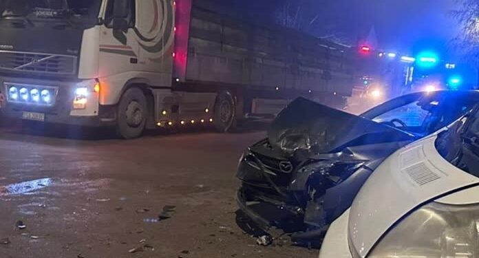 Sandomierz: Zderzenie samochodów w Świątnikach