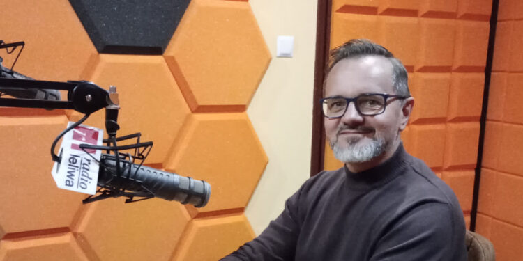 Lekarz Tomasz Kiszka, specjalista gastroenterologii i internista