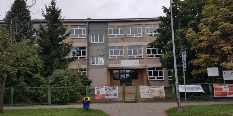 Tarnobrzeg. Teren po byłym gimnazjum zostanie sprzedany